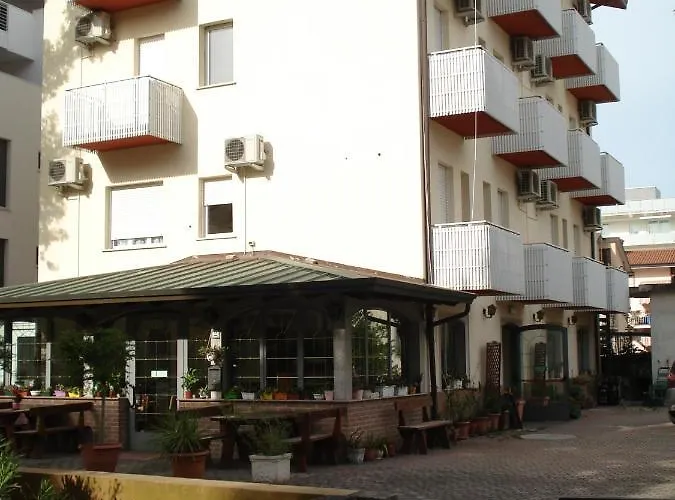 Hotel La Quercia *