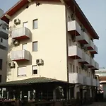 Hotel La Quercia *