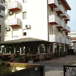 Hotel La Quercia *
